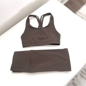 SOLD • Old Navy Active Sports Bra and Leggings Set in Size XS